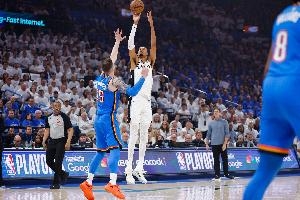 阿里纳斯：不会因为细节苛责马刺 解决好失误等问题本该2-0